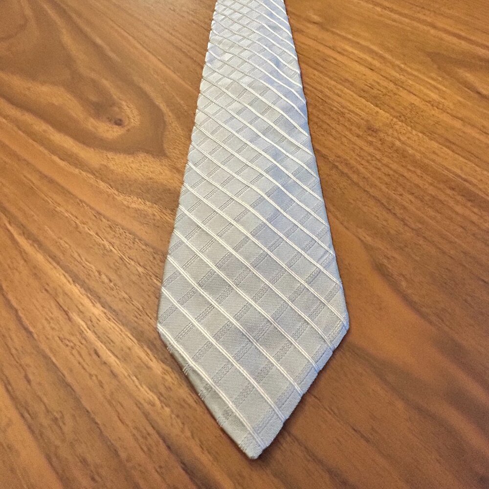 Jones New York Silver Cross Hatch Silk Tie